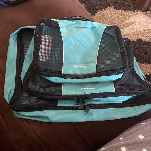 Samsonite Set of Three Travel Bags NWOT - Picture 4 of 8